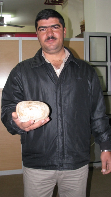 دمبل یک‌و‌نیم کیلویی از زیر خاک بیرون آمد