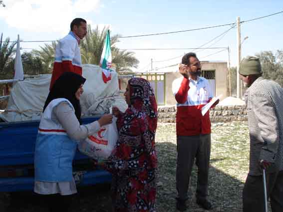 اجرای طرح کاروان نیکوکاری سازمان جوانان هلال احمر