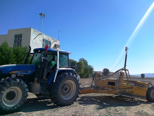 آغاز پروژه تسطیح لیزری اراضی بخش مرکزی شهرستان گراش