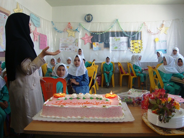 بزرگداشت مقام معلم در مدرسه کریمیان