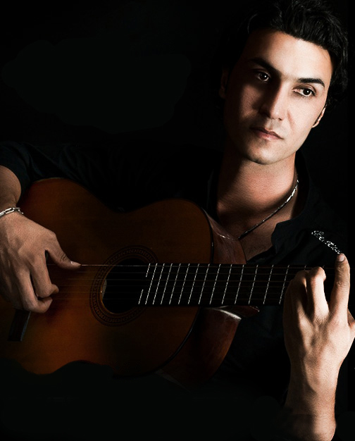 علیرضا روزگار عید فطر در گراش می‌خواند