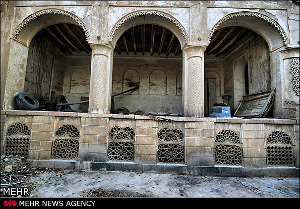 یک اثر معماری در لار قدیم