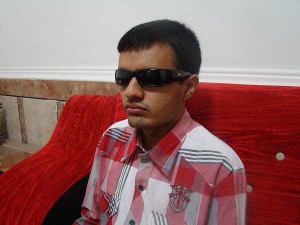 محمد زارع روشندل گراشی به دنبال معلم است