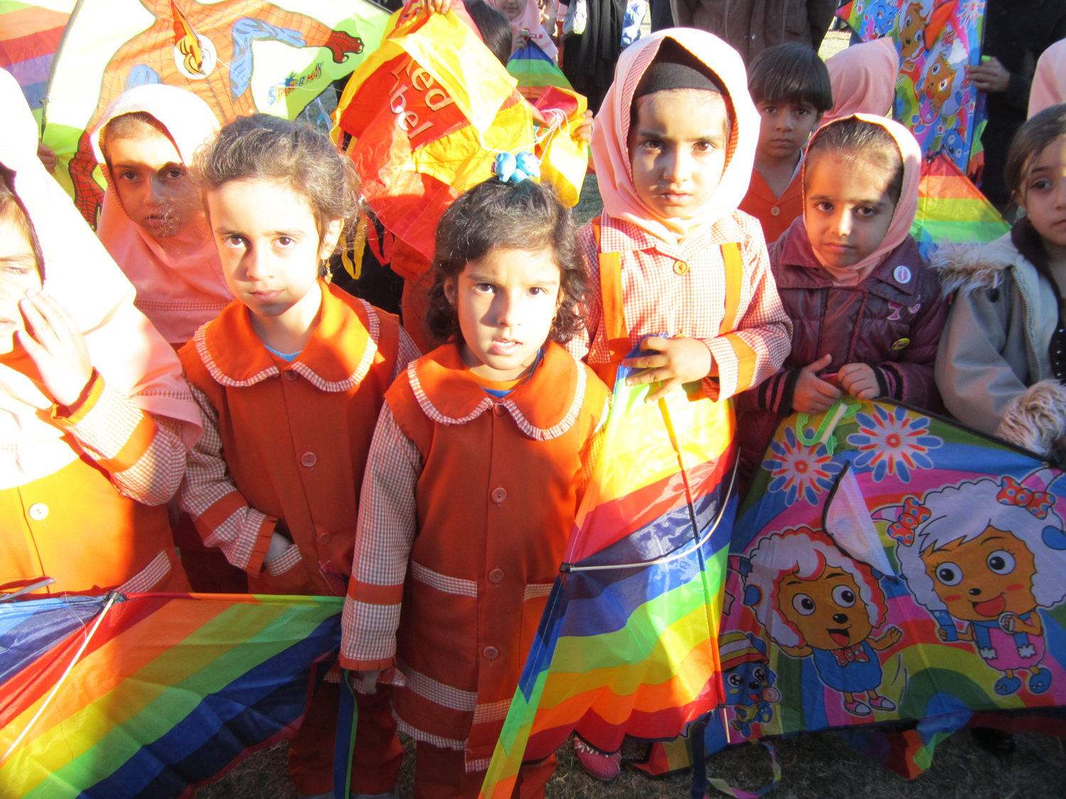 پینگ پنگ، کوه‌نوردی و بادبادک بازی به مناسبت ۹ دی