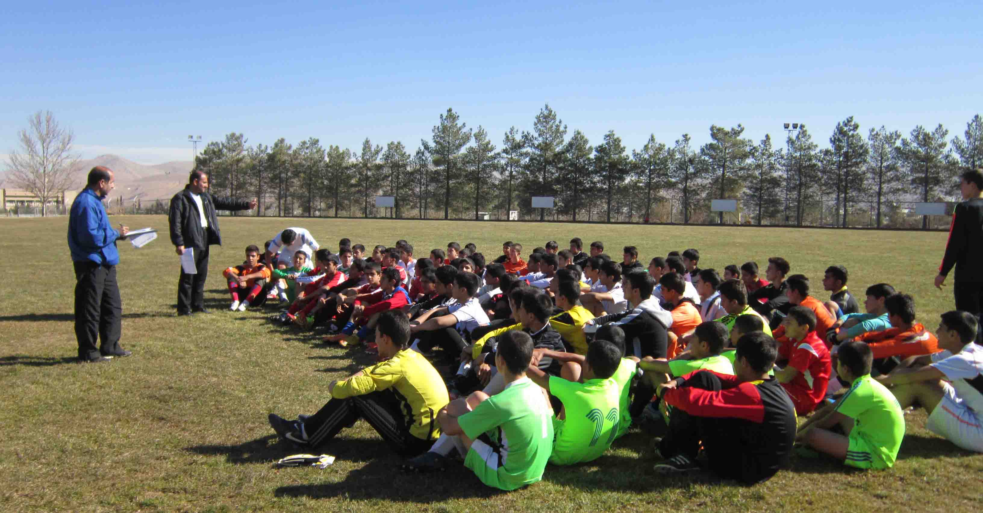 انتخاب سه فوتبالیست برای طرح آسیاویژن