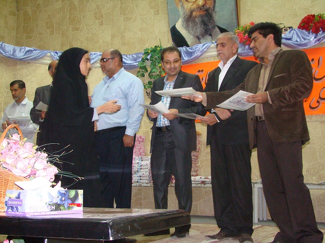 تقدیر از پانصد و پنجاه و یک دانش‌آموز برتر