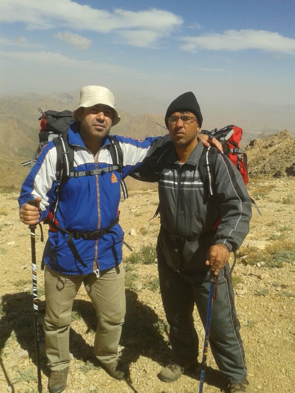 IMG-20140525-WA0020 دو کوهنورد گراشی در صعود به مرتفعترین قلهی استان