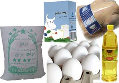 دستانی پر مهر در دستان فداغی‌های نیازمند