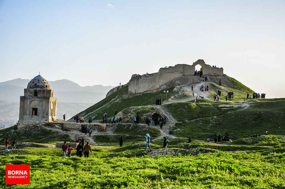 اصرار عجیب بر آمار عجیب گردشگران لارستان